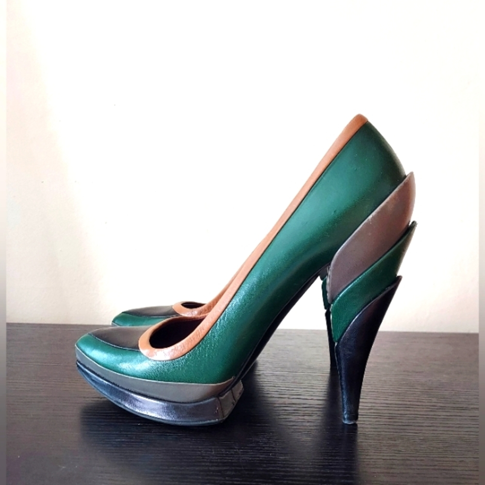 MIU MIU Designer Vintage Emerald Green Chevron style High Heels